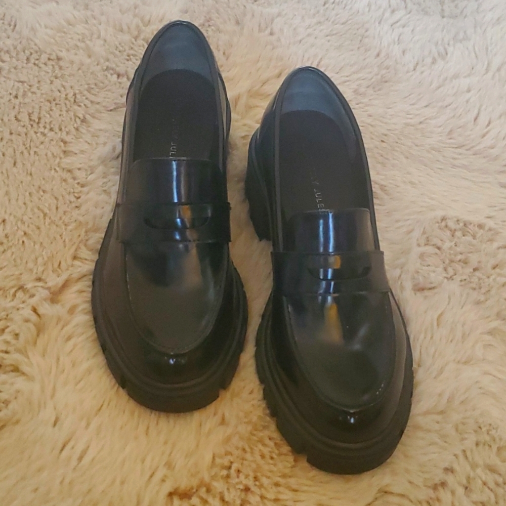 Chunky loafers